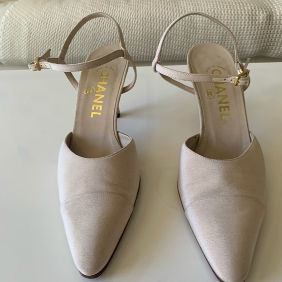 Chanel beige high heels - Picture 6 of 7